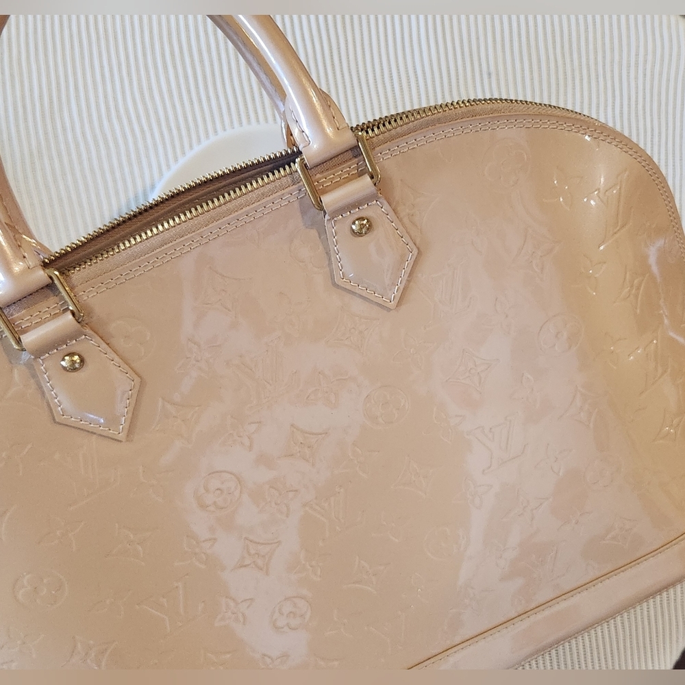 Louis Vuitton Alma Handbag Monogram Rose Florintin Vernis GM